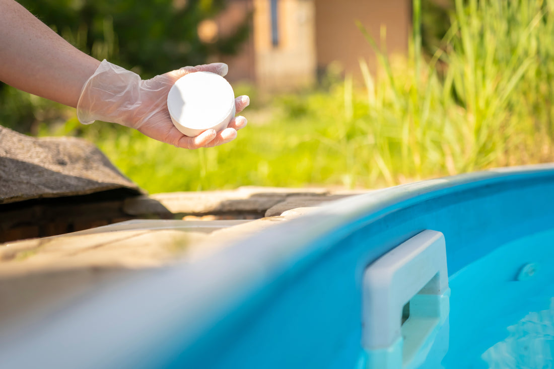 Chemikalien im Pool: Was du wissen musst