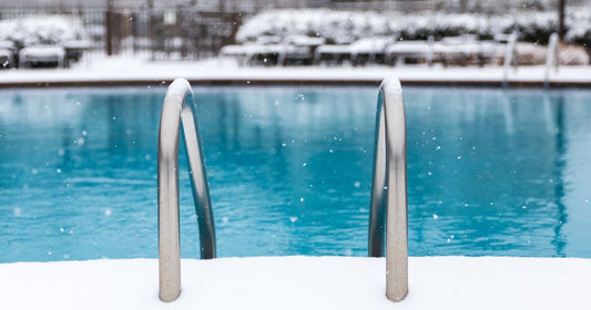 Pool einwintern: So können Sie Ihren Pool winterfest machen