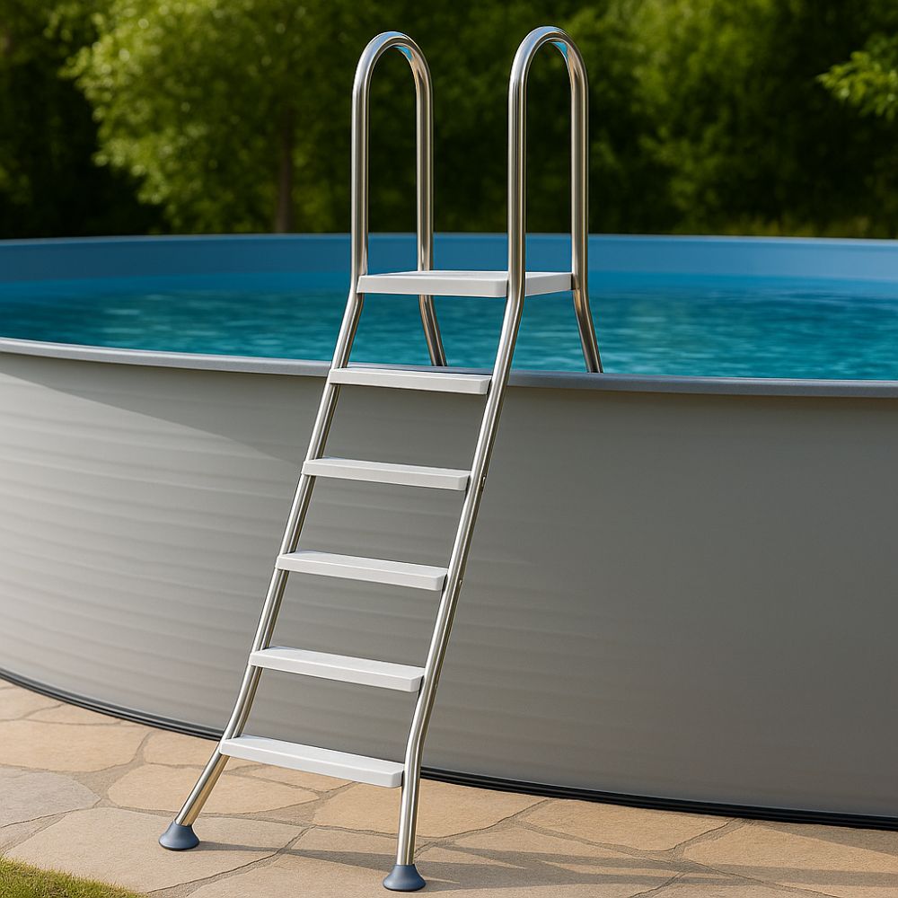 Aufstellbeckenleiter V2A - 5-stufig für Aufstellpools 1,50m – Anwendungsbeispiel am Pool